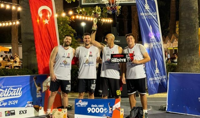 İzmir Cup’a 93’üncü İEF’te muhteşem final