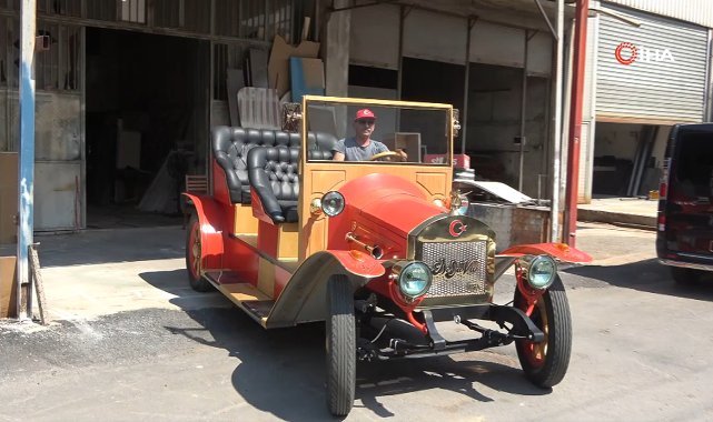 Marangoz 4 ayda eliyle 1925 model elektrikli araç yaptı