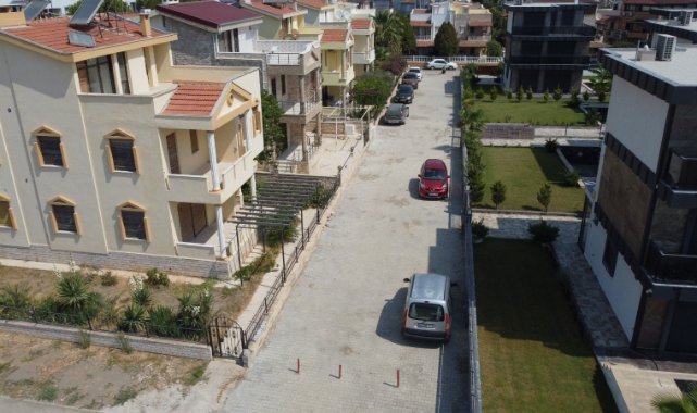 Menderes'te Yol Çalışmaları Tam Gaz Devam Ediyor