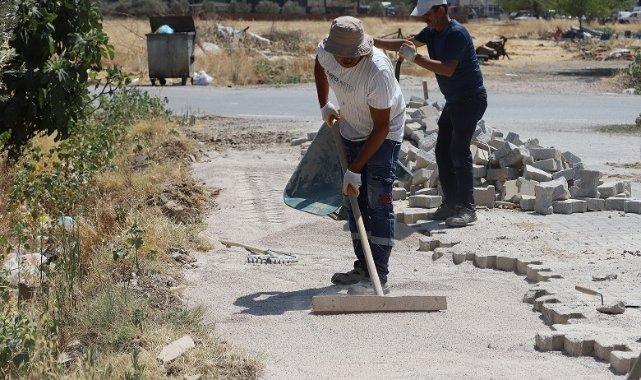 Menderes’te Yol Seferberliği