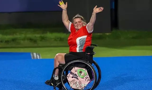Milli para okçu Öznur Cüre Girdi, Paris 2024'te altın madalya kazandı