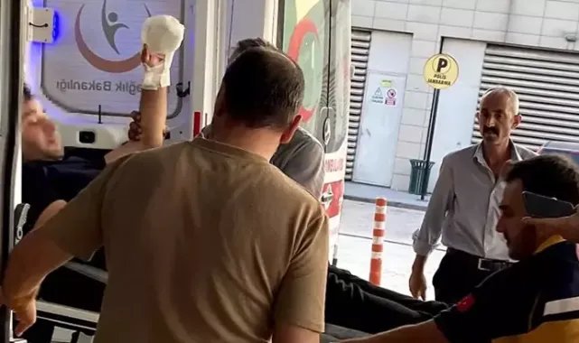Motorlu testere ile odun keserken, 2 parmağı koptu