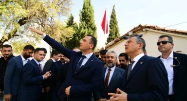 Özgür Özel Bornova’da coşkuyla karşılandı