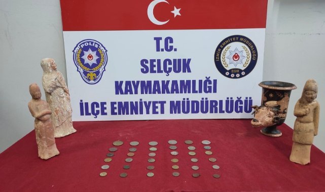 Selçuk'ta tarihi eser operasyonu: 4 heykel ve 36 sikke ele geçirildi
