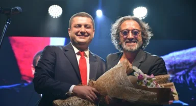 Torbalı'da Kurtuluş Coşkusu:  Fettah Can ile Muhteşem Final