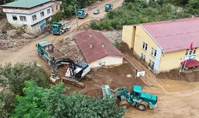 Trabzon’da selin bilançosu; 1 ölü, 121 iş yeri, 25 konut ve 125 dekar arazide hasar