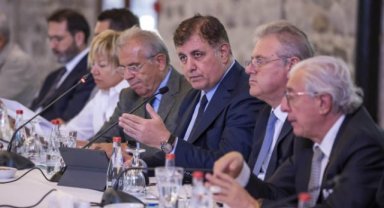 Tugay: Bütün dünya dursa da biz durmayacağız, çalışacağız, körfezi temizleyeceğiz