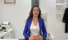 Yasal sınırın altında alkollü olduğunu kanıtlayan sürücü ehliyetini geri aldı
