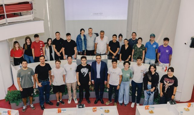 Yiğit öğrencilerle buluştu, sosyalleşme önerisi yaptı