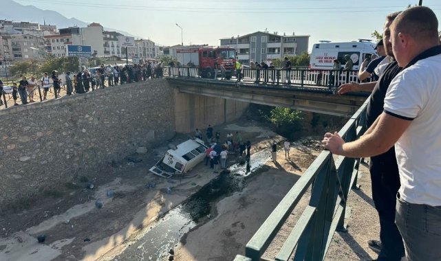 Yolcu minibüsü dereye böyle uçtu...10 ay sonra aynı yerde kahreden tesadüf