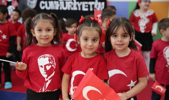 Başkan Mutlu miniklerin bayram coşkusuna ortak oldu