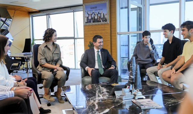 Başkan Önal'dan öğrencilere anlamlı hediye