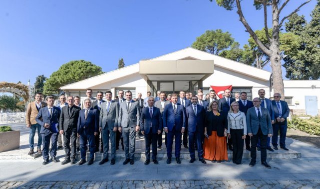 Başkan Tugay: Bizim için belediye ailedir