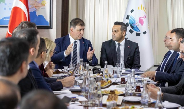 Başkan Tugay’dan ilçe belediyelerine destek mesajı