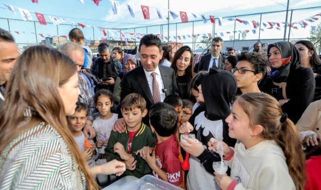 Bayraklı’da çocuklar mahalle şenliğinde buluştu