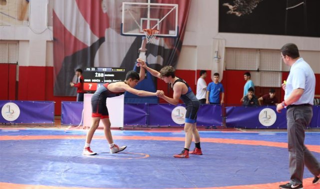 Bayraklı’da kış spor okulları başladı
