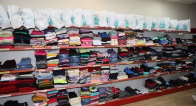 Bayraklı'da sosyal market açıldı