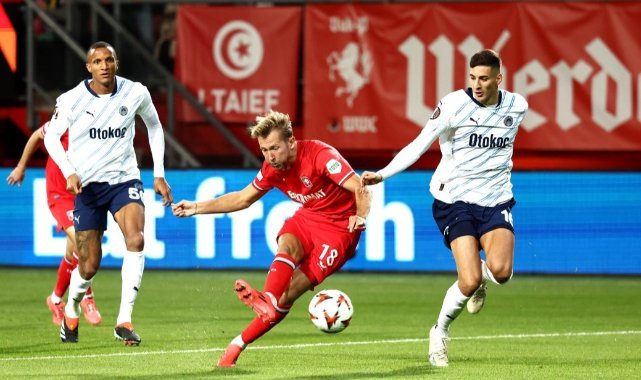Fenerbahçe, Twente deplasmanında 1 puan aldı
