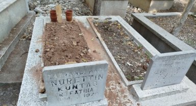 İzmir'de şoke eden olay: Mezardan kimliği belirsiz iki kişinin kemikleri daha çıktı