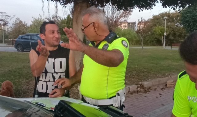 Kaliforniya’da yaşadığını söyleyen alkollü sürücünün polisi sinirlendiren sorusu