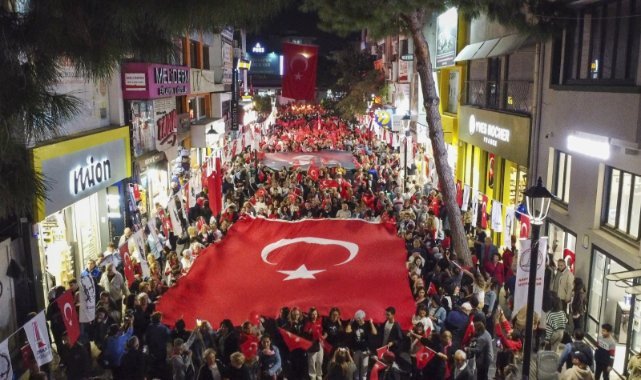 Karşıyaka’da 101. yıla muhteşem kutlama