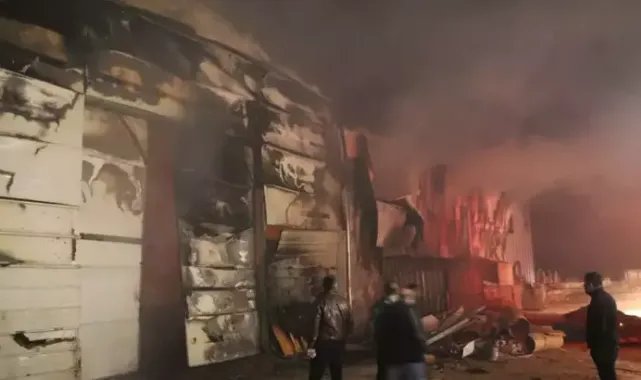 Kayseri'de mobilya fabrikasında yangın