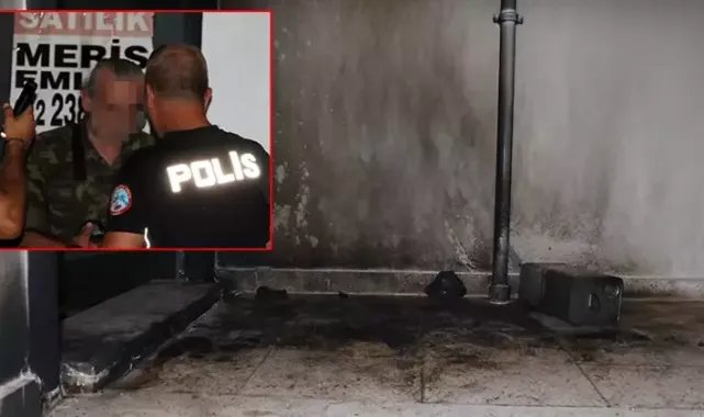Komşusunun kapısına tiner döküp yaktı
