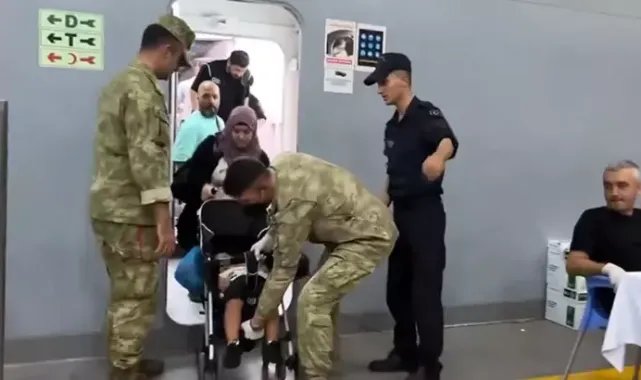 Lübnan'daki Türk vatandaşlarını tahliye eden gemiler, Beyrut'tan ayrıldı