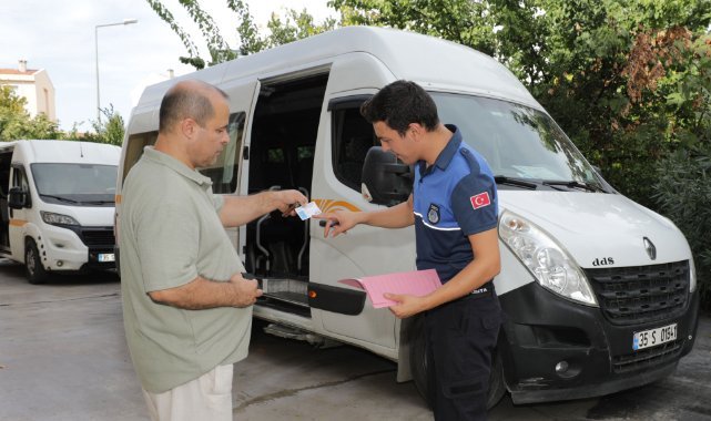 NARLIDERE’DE OKUL SERVİSLERİ DENETLENDİ