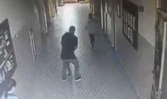 Öğrencisini eşinden öğrendiği hemlich manevrası ile kurtardı