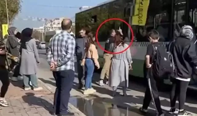 Psikolojisinin bozulduğunu söyleyip, yolcuları otobüsten indirdi