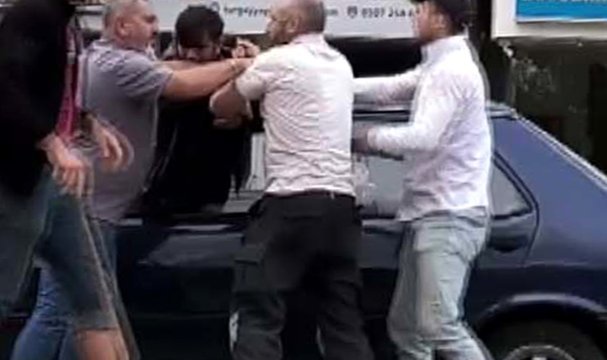 Sürücüyü camdan çıkarıp darbeden 3 kişi tutuklandı