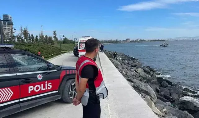 Zeytinburnu'nda denize giren çocuk kayboldu