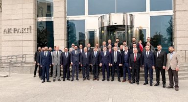 AK Parti İzmir'de 11 İlçe Başkanı Belli Oluyor