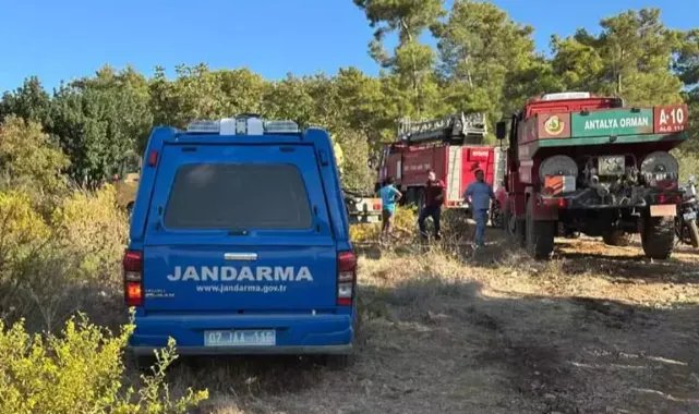 Antalya’da ormana düşen hava aracı yangına neden oldu