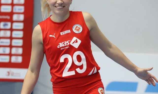 Aras Kargo, Yuliia Mirtskhulava ile yollarını ayırdı
