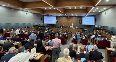 CHP İzmir İl Başkanlığı, AK Parti Büyükşehir Meclis Üyelerini kendilerinden habersiz aidata bağlamış