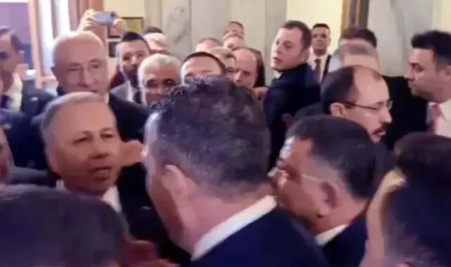 CHP'li vekiller, İçişleri Bakanı Ali Yerlikaya'nın salona girişini engellemeye çalıştı