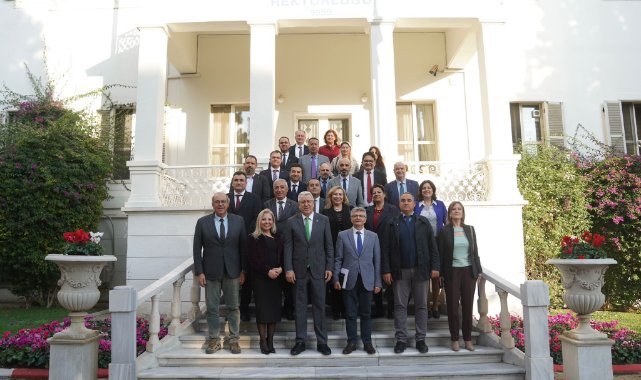 Ege Üniversitesi Rektörü Prof. Dr. Necdet Budak’tan Organize Sanayi Bölgelerine eğitim iş birliği çağrısı