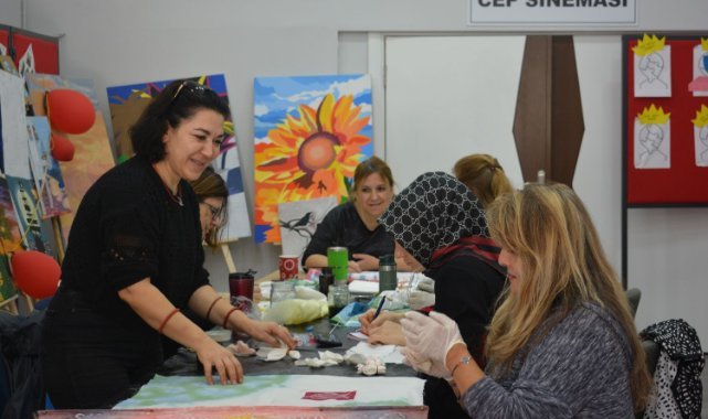 Egeli Gençler, Kumaşlarla Cumhuriyet'e Renk Katıyor