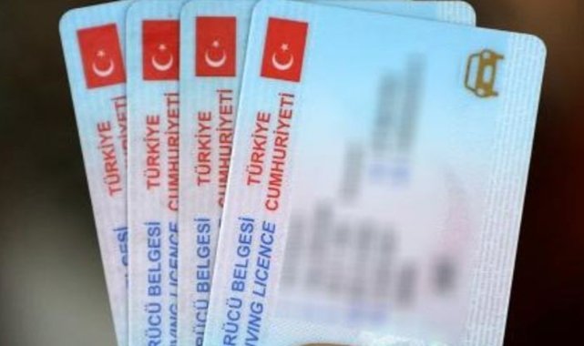 Eski tip ehliyetleri yenileme süresi uzatıldı