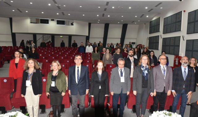 EÜTF’de “Tüm Branşlardaki Hekimler ve Toplum için Benlere Yaklaşım ve Ben Tedavisi” Sempozyumu düzenlendi