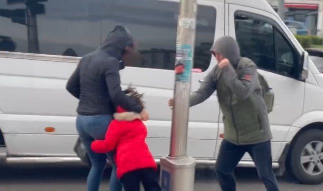 Fırtına Bursa’da adeta insanları uçurdu, kadınlar ve çocuklar zor anlar yaşadı