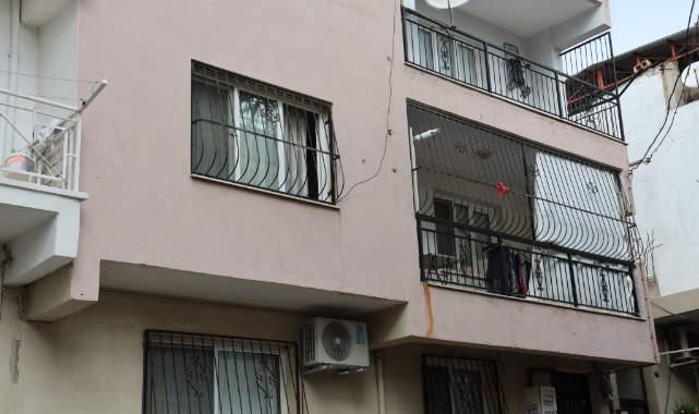 İzmir'de ev sahibi dehşeti: Kiracı çift çivili sopalarla darp edildi