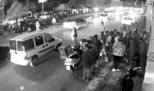 Kaza yapan otomobildeki eşyaları çaldılar