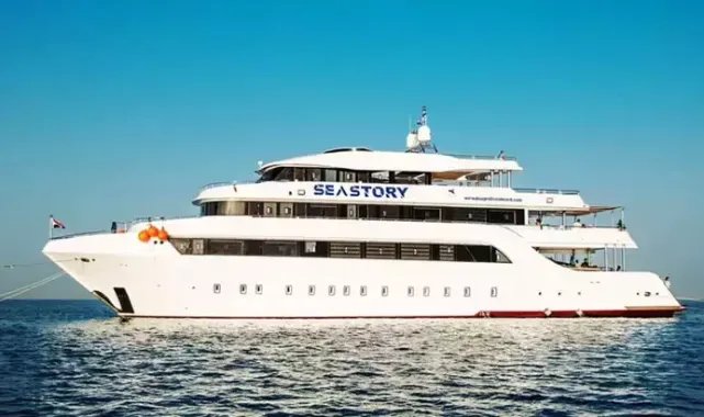 Kızıldeniz'de turist teknesi battı: 17 kişi kayıp
