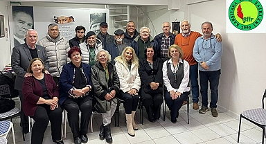Karşıyaka Sevgi Şairleri Öğretmenler Günü Geleneğini Bozmadı