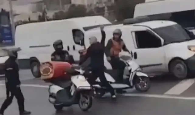 Maltepe'de otomobil sürücüsü motosikletli kuryeye demir çubukla saldırı