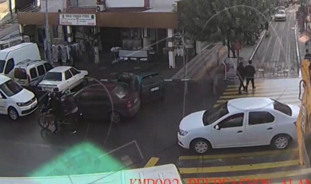Motosiklet kaskıyla sokak ortasında vurdu