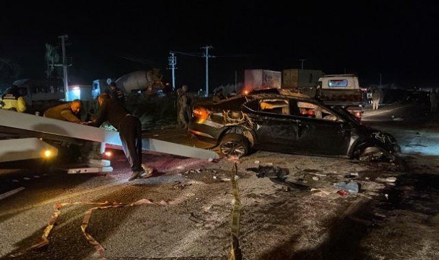 Osmaniye’de 2 otomobil ve 1 traktörün karıştığı zincirleme kaza